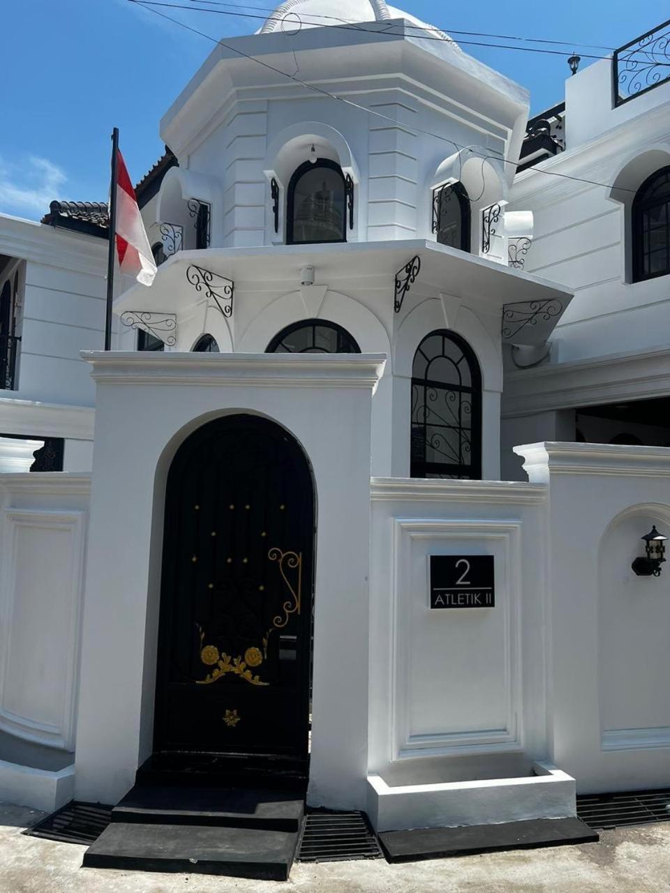 Utama House